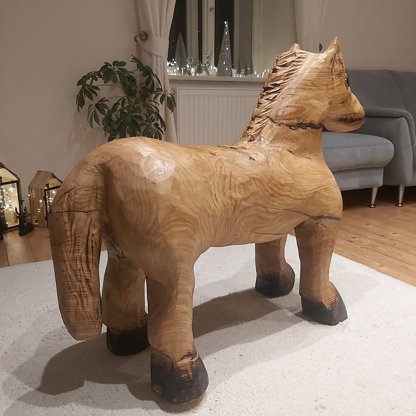 Dřevěná socha koně - 3