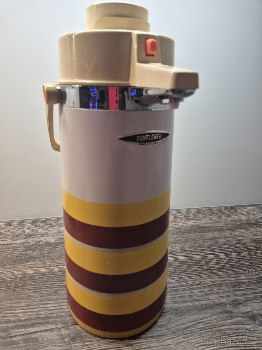 Retro termoska s pumpičkou - 3