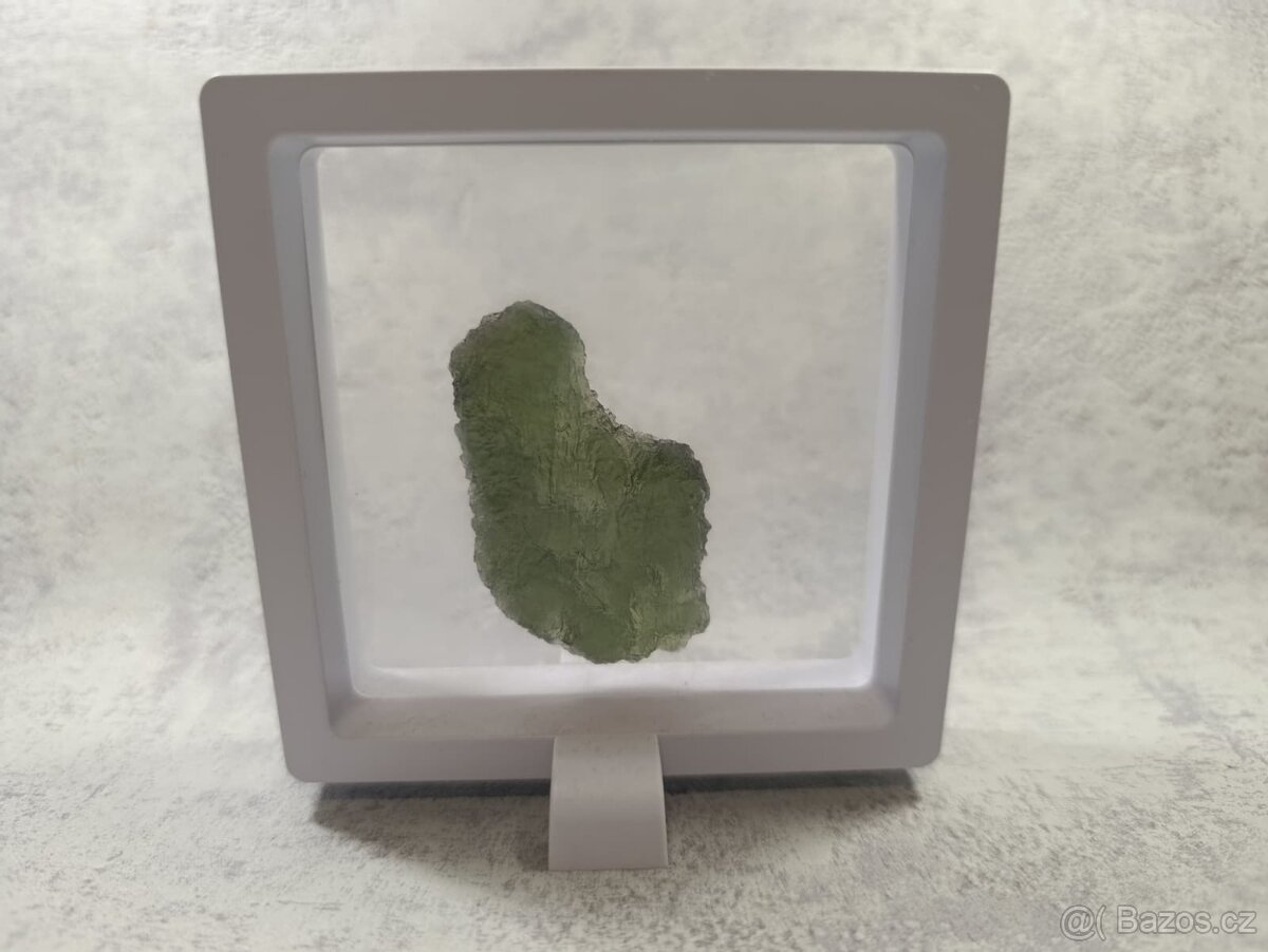 Vltavín z Chlumu 14,36 g , težkký krásný sbírkový + stojánek - 3