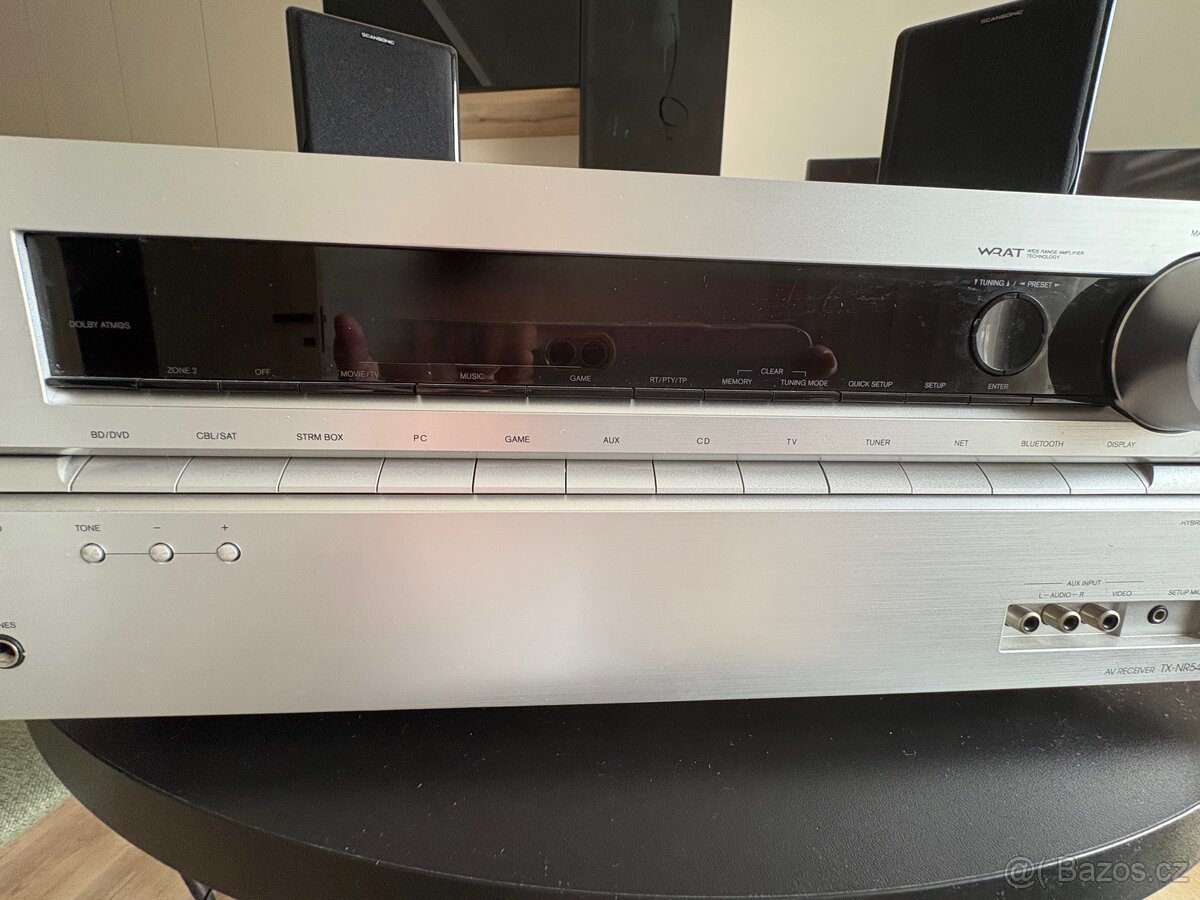 Zesilovač Onkyo - 3