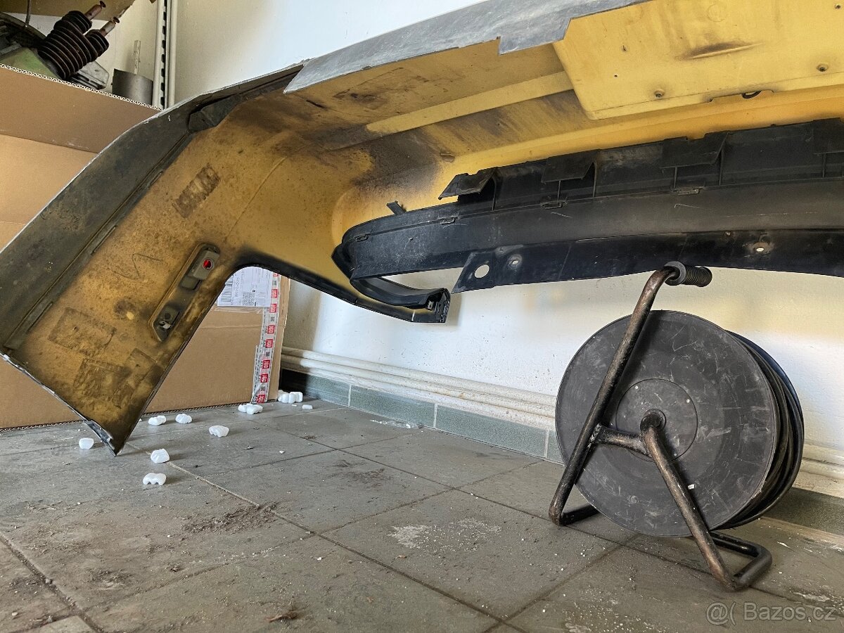 Zadní nárazník Dodge challenger 2010. - 3