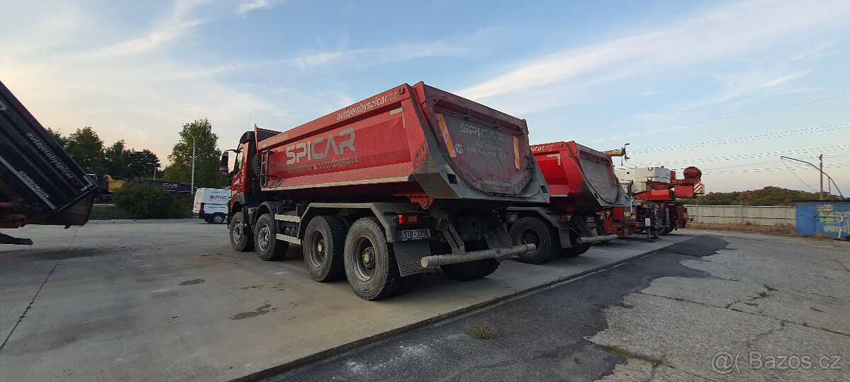 Volvo 8x4 FMX - 3