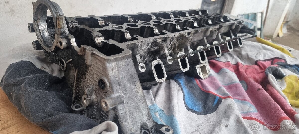 Hlava válců na Bmw e65 730d 160kw - 3