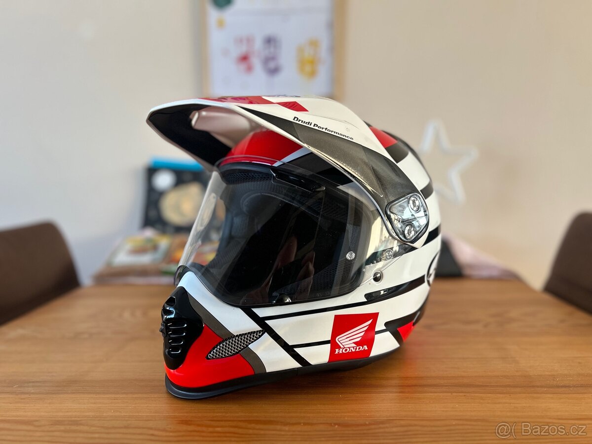 Helma Arai Tour X4 edice Honda Africa Twin - 3