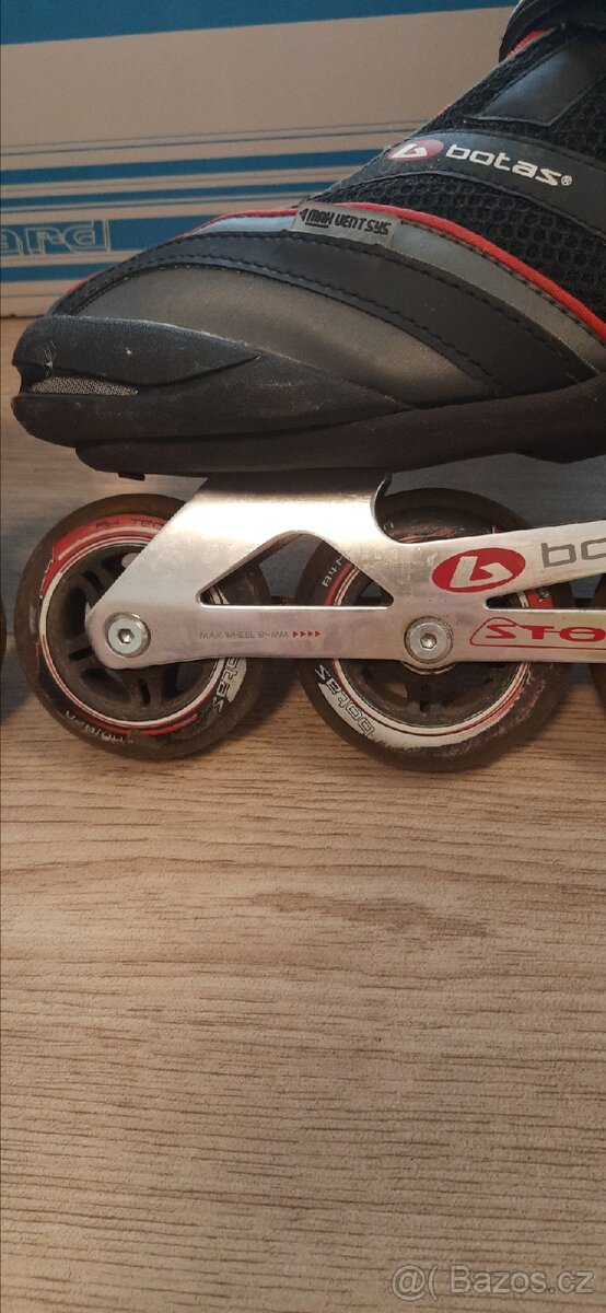 In-line brusle STORM, vel.40 (ABEC 9/84mm) - 3