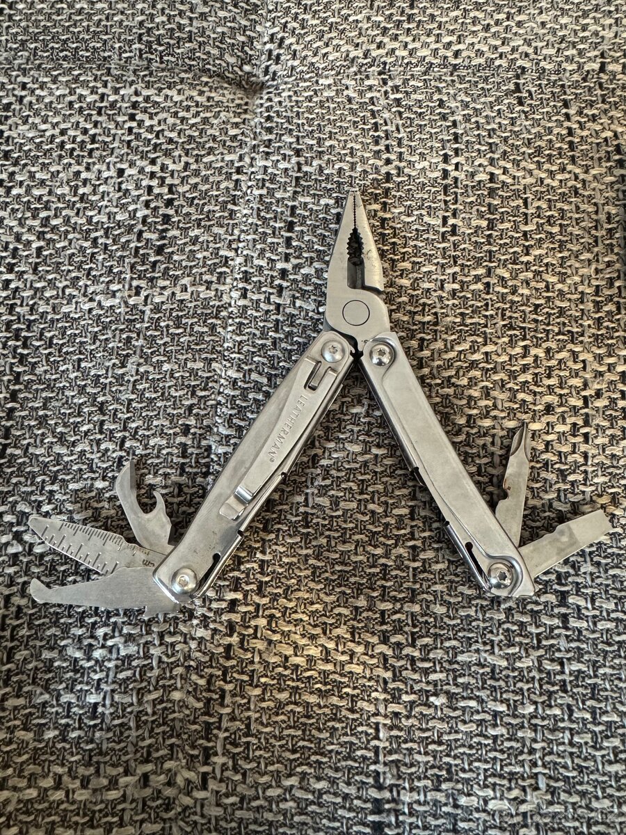 Nože nářadí Victorinox multitool leatherman - 3