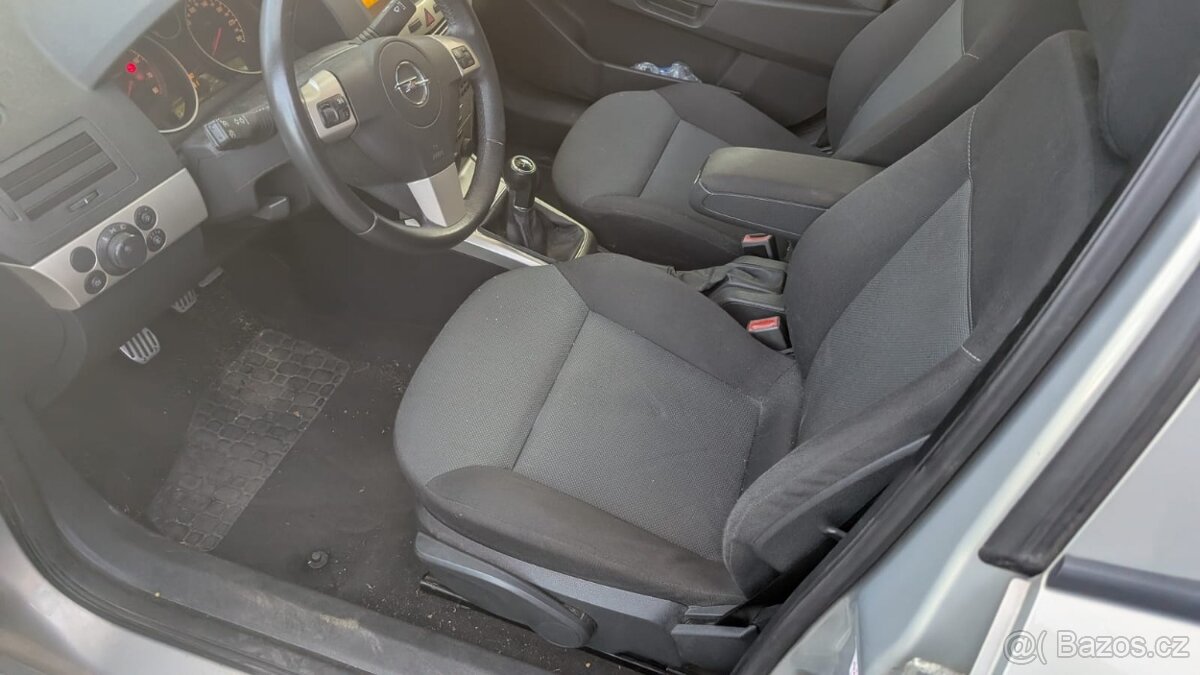 Opel Astra H 1.6 75kw 2008 r.v - 3