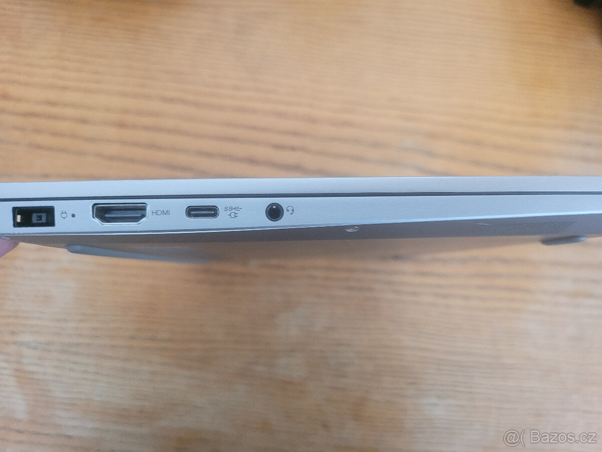 Notebook ThinkBook 13s a brašna na něj - 3