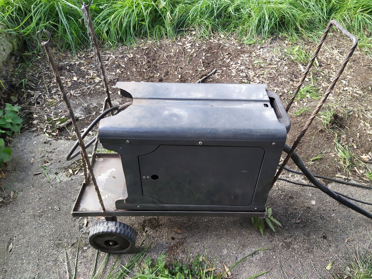 Prodám svářečku Einhell 150 SGA - 3