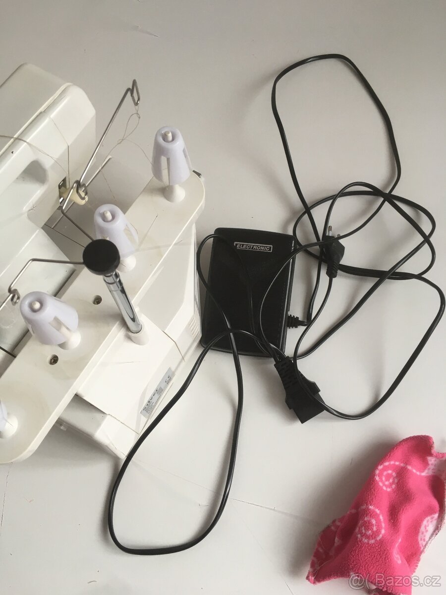 Šicí stroj overlock - 3