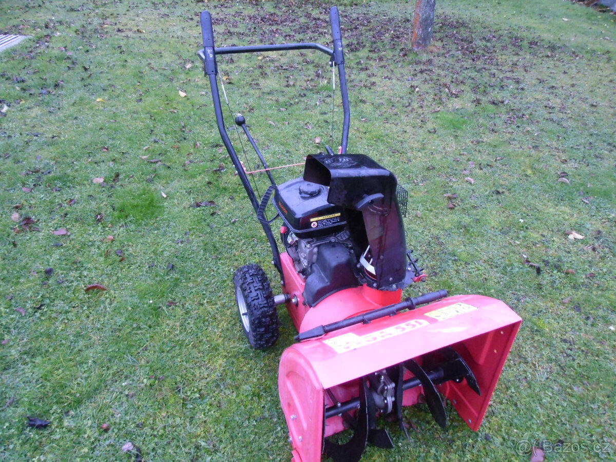 Sněhová fréza VEGA 551. - 3