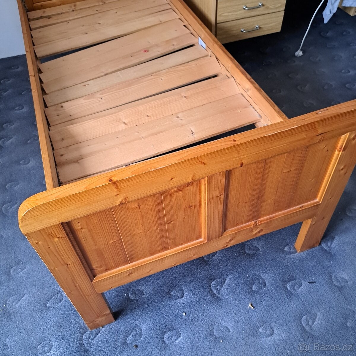 Dřevěná postel - 3