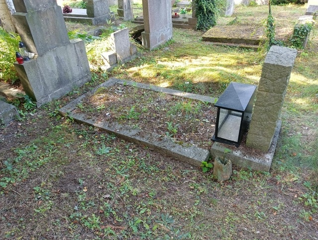 Přenechám hrobové místo - 3