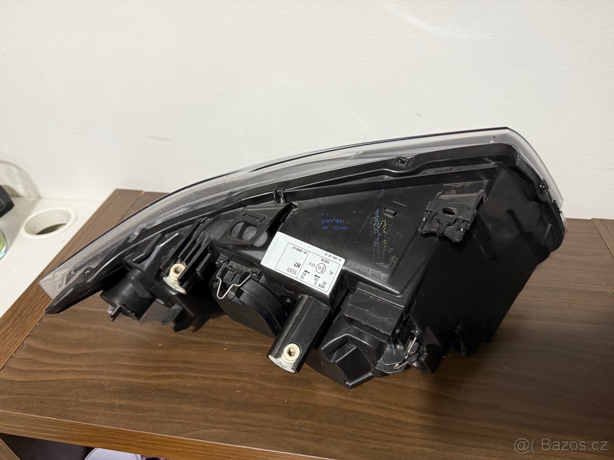 BMW E90 | PRE-LCI | Halogen světlomety H7/H7 - 3