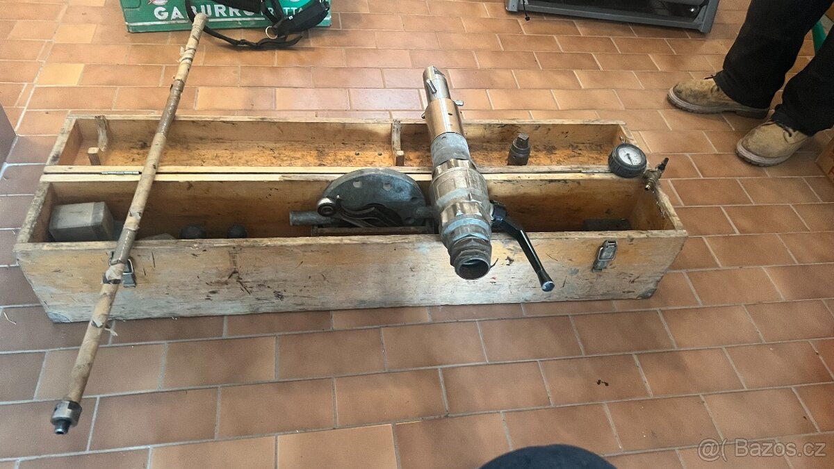 Navrtávací souprava F1 - 3