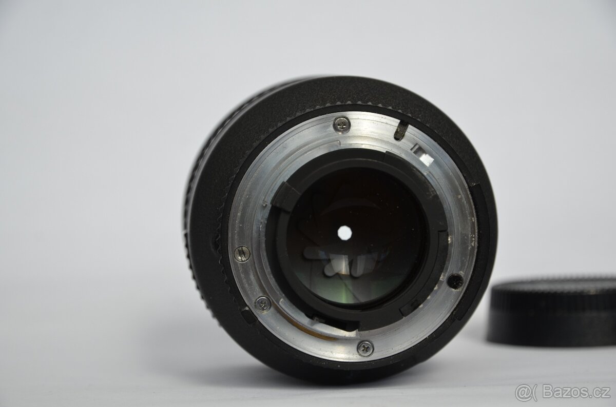 Nikon 85 mm f/1,4 AF NIKKOR D A - 3