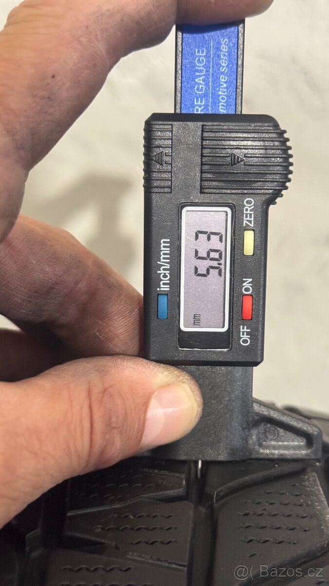 Zimní pneu 205/55/17 Bridgestone Blizzak LM 25 - 3