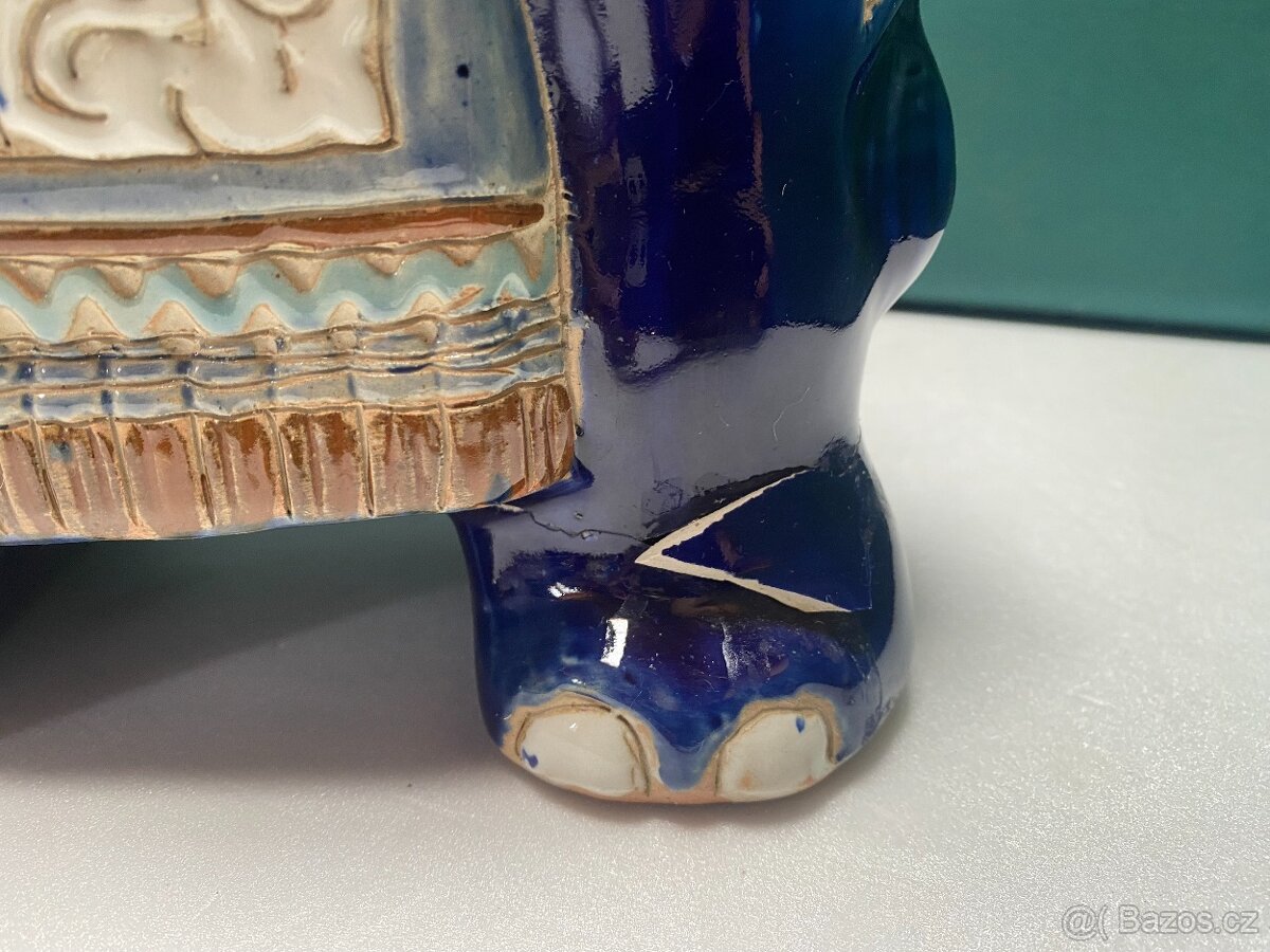 Porcelánový dekorativní slon - 3