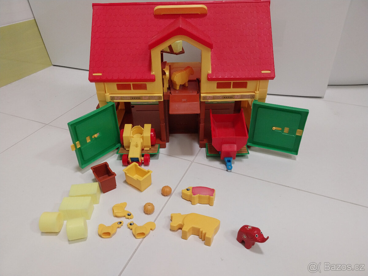 Farma, domeček s traktorem a se zvířátky - 3