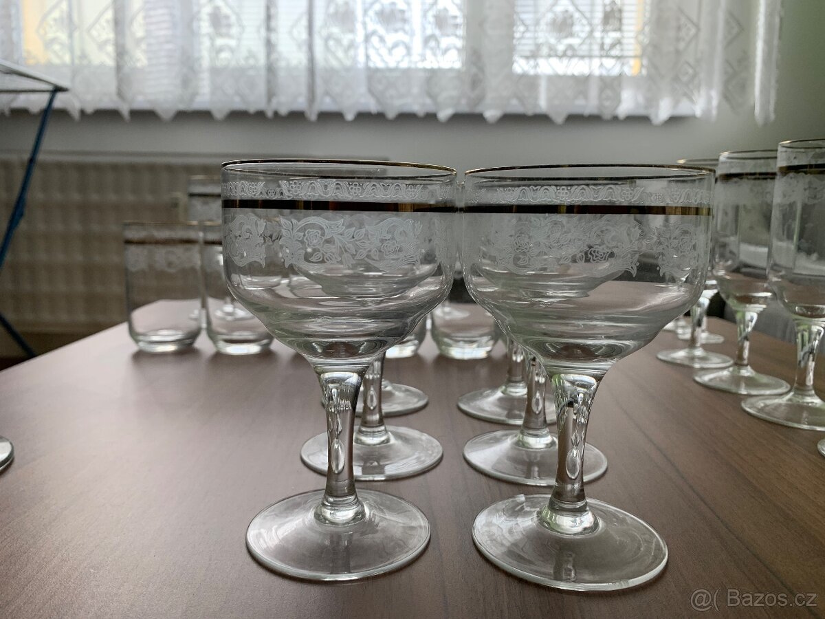 Sklenice na víno, šampaňské, pivo, koňak, vodu, TOP STAV - 3