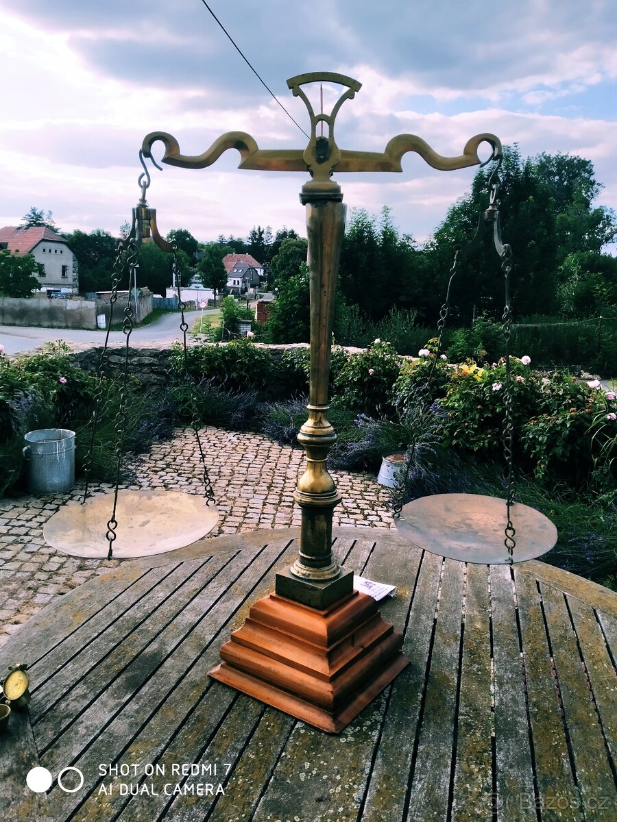 Originální váhy spravedlnosti - 3