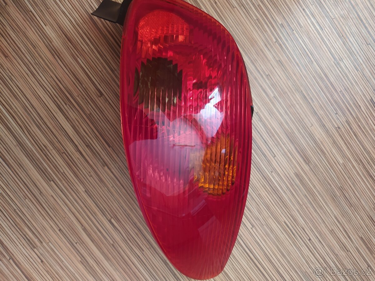 Zadní světlo Peugeot 206 - nové - 3