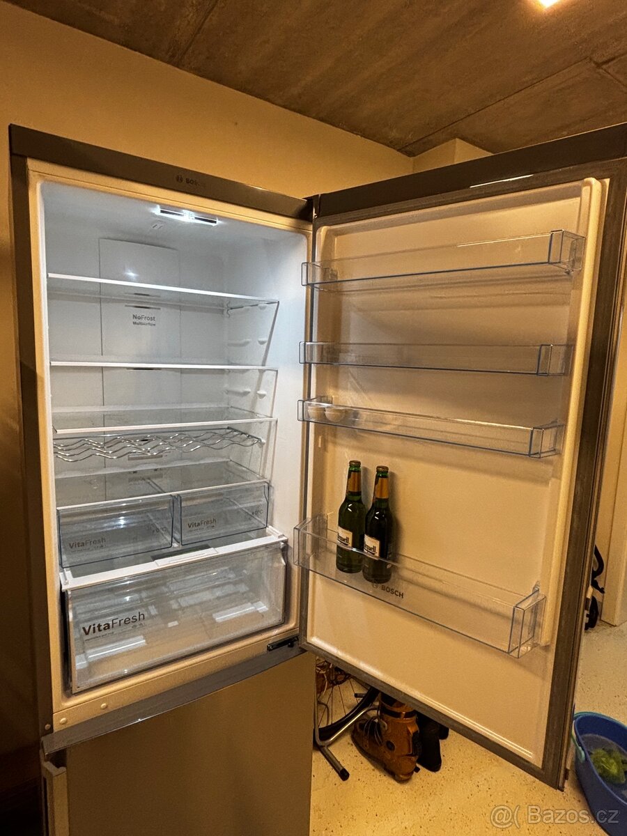 Lednice s mrazákem Bosch 330+108 l - 3