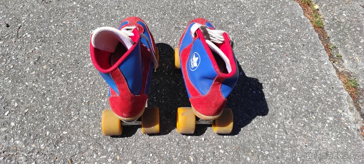 Dvouřadé kolečkové celokožené brusle LICO - 3