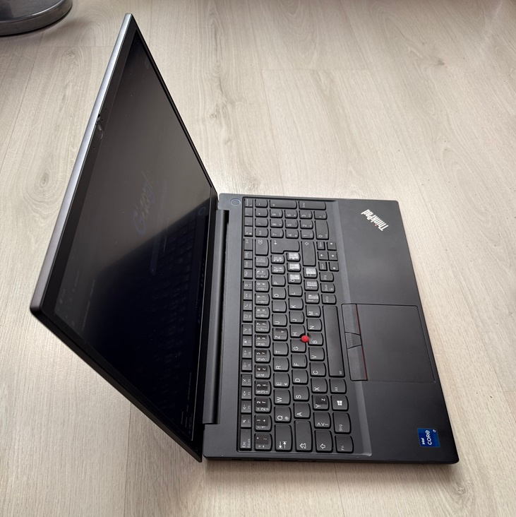 Prodám notebook Lenovo ThinkPad E15 Gen 2 v zachovalém stavu - 3