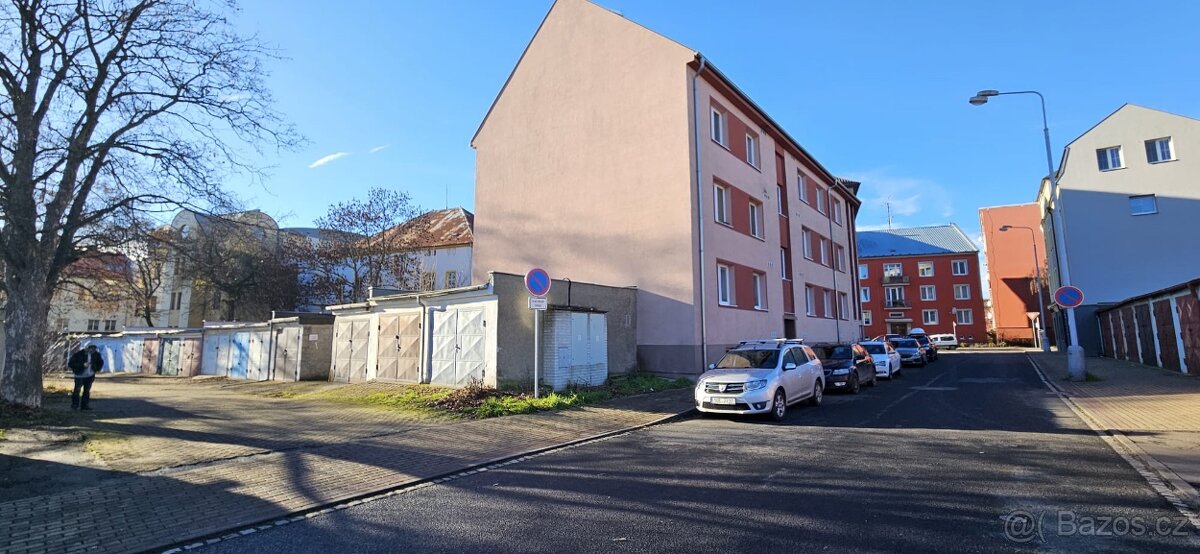 Pronajmu GARÁŽ - 3