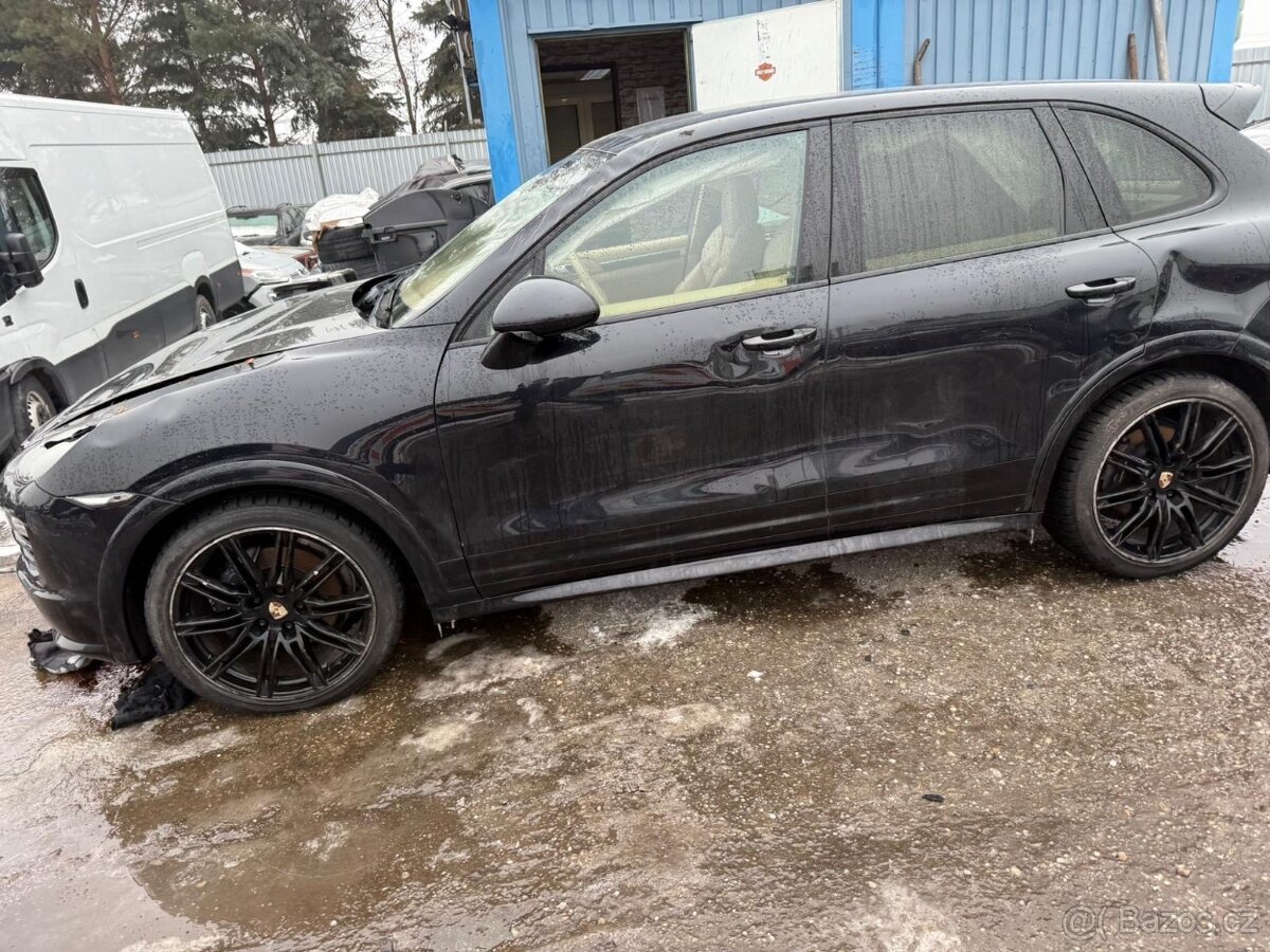 Porsche Cayenne Diesel 3.0 2012 motor start - 3