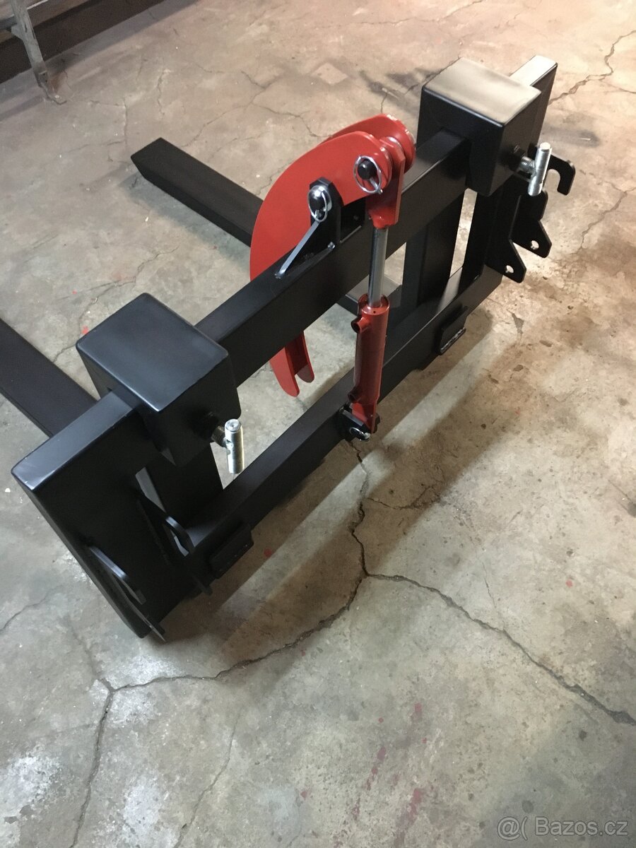 Malotraktor vidle s přidržovačem - 3