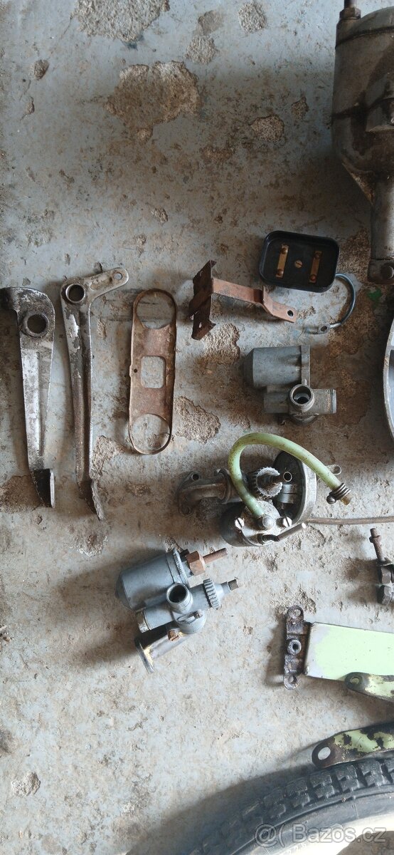 Jawa 550 / 555 pařez pionyr - 3