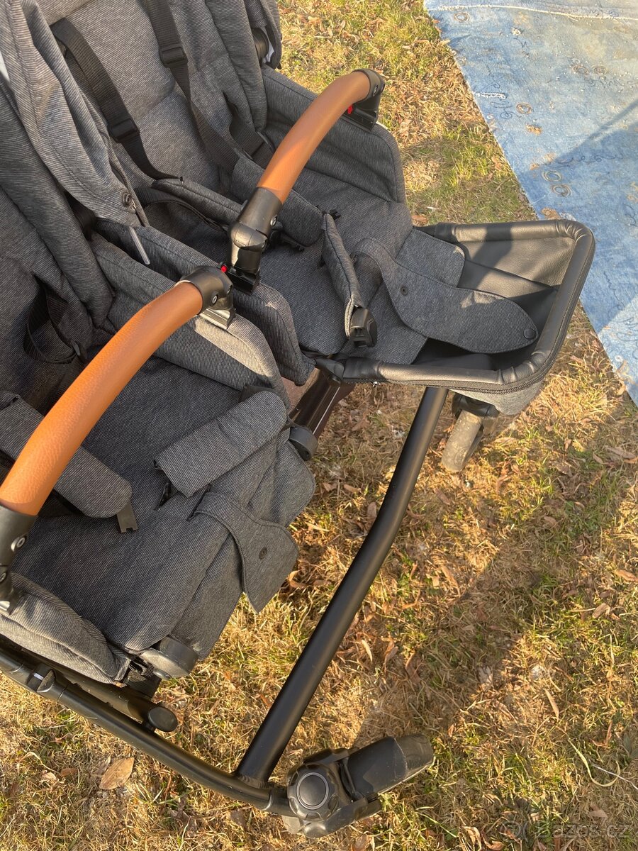 Dvojkočárek pro dvojčata/sourozence - 3