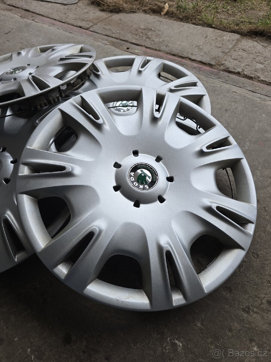 Poklice Škoda r16 - 3