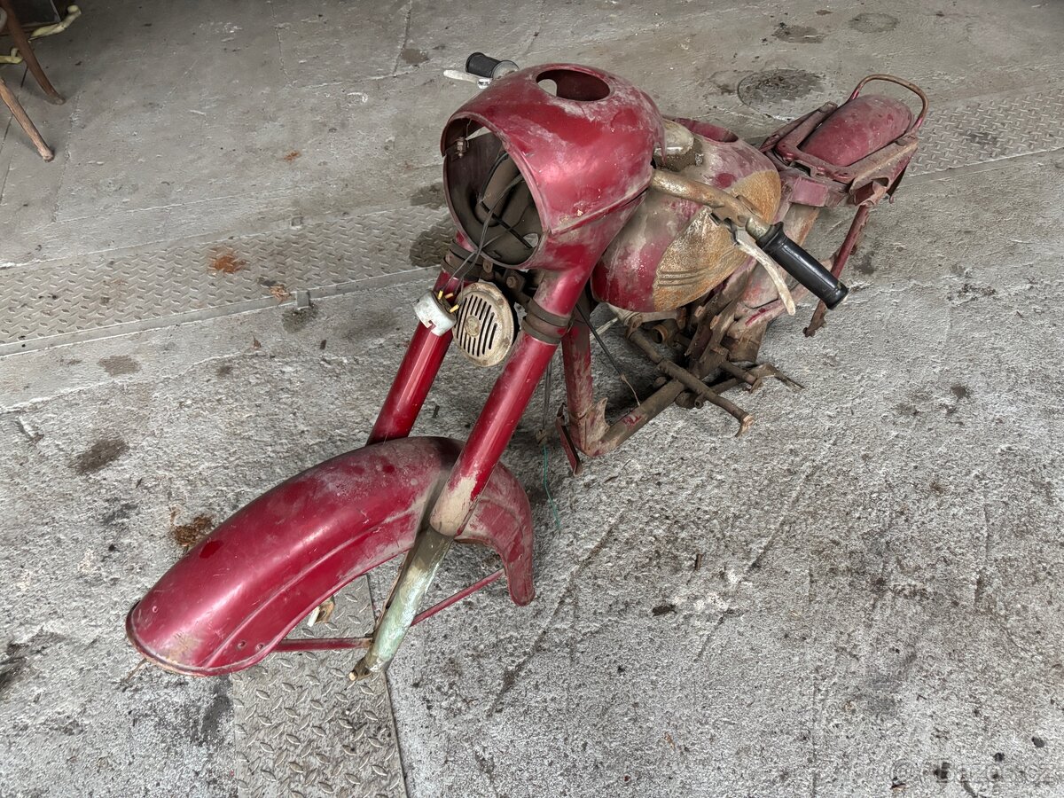 Jawa 250 kývačka rám - 3