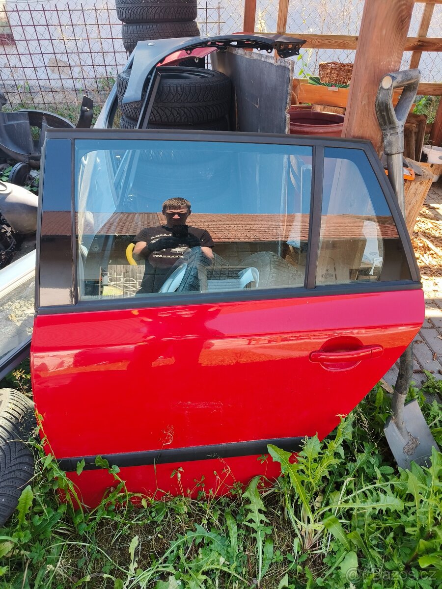 Fabia 2 červené dveře - 3