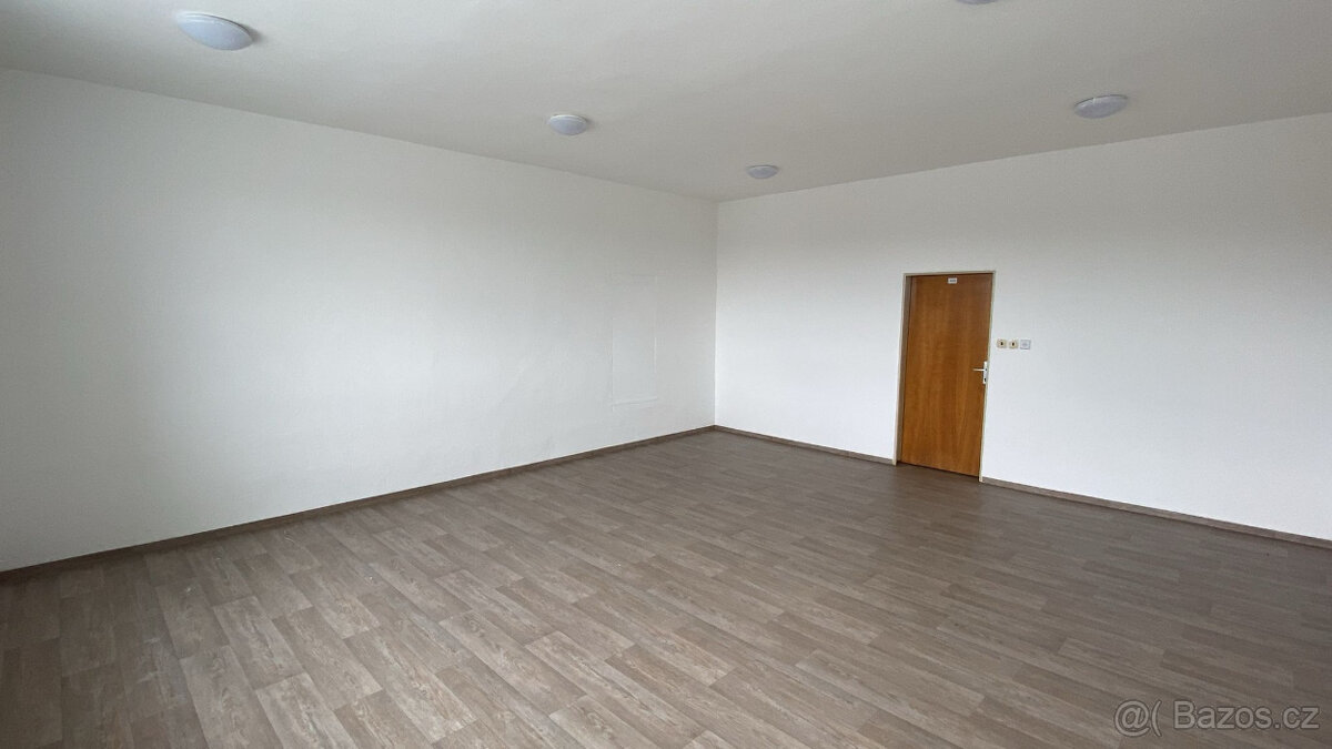 Pronájem kanceláří Valašské Klobouky - Sychrov - 3