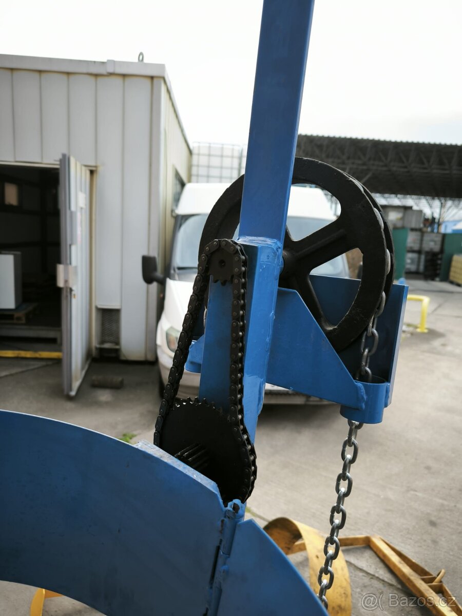 Otočné kleště na sudy - 3