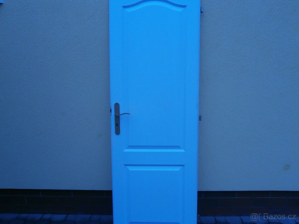 Prodám vnitřní bílé dveře 60 levé. - 3