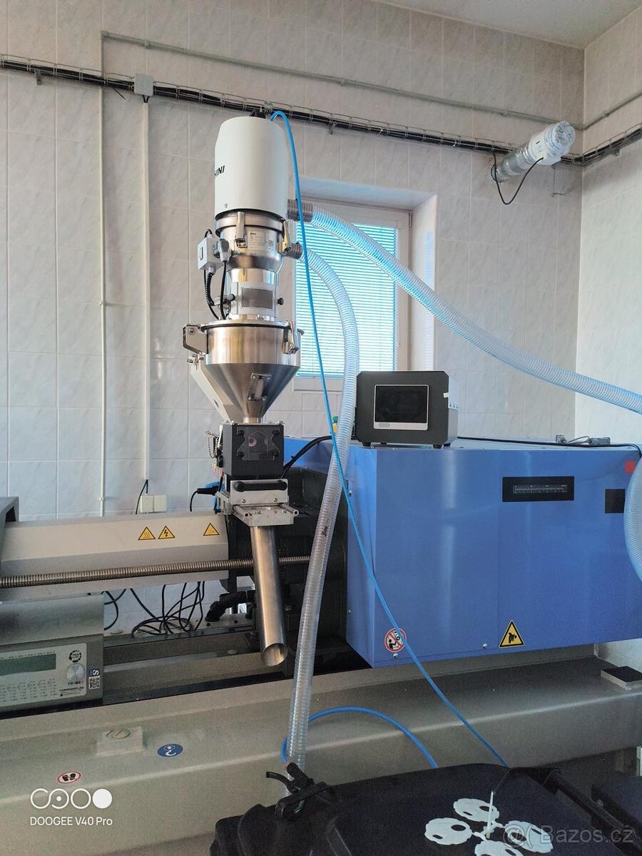 Vstřikovací lis na plasty JSW J100ADS-180U 45 - 3