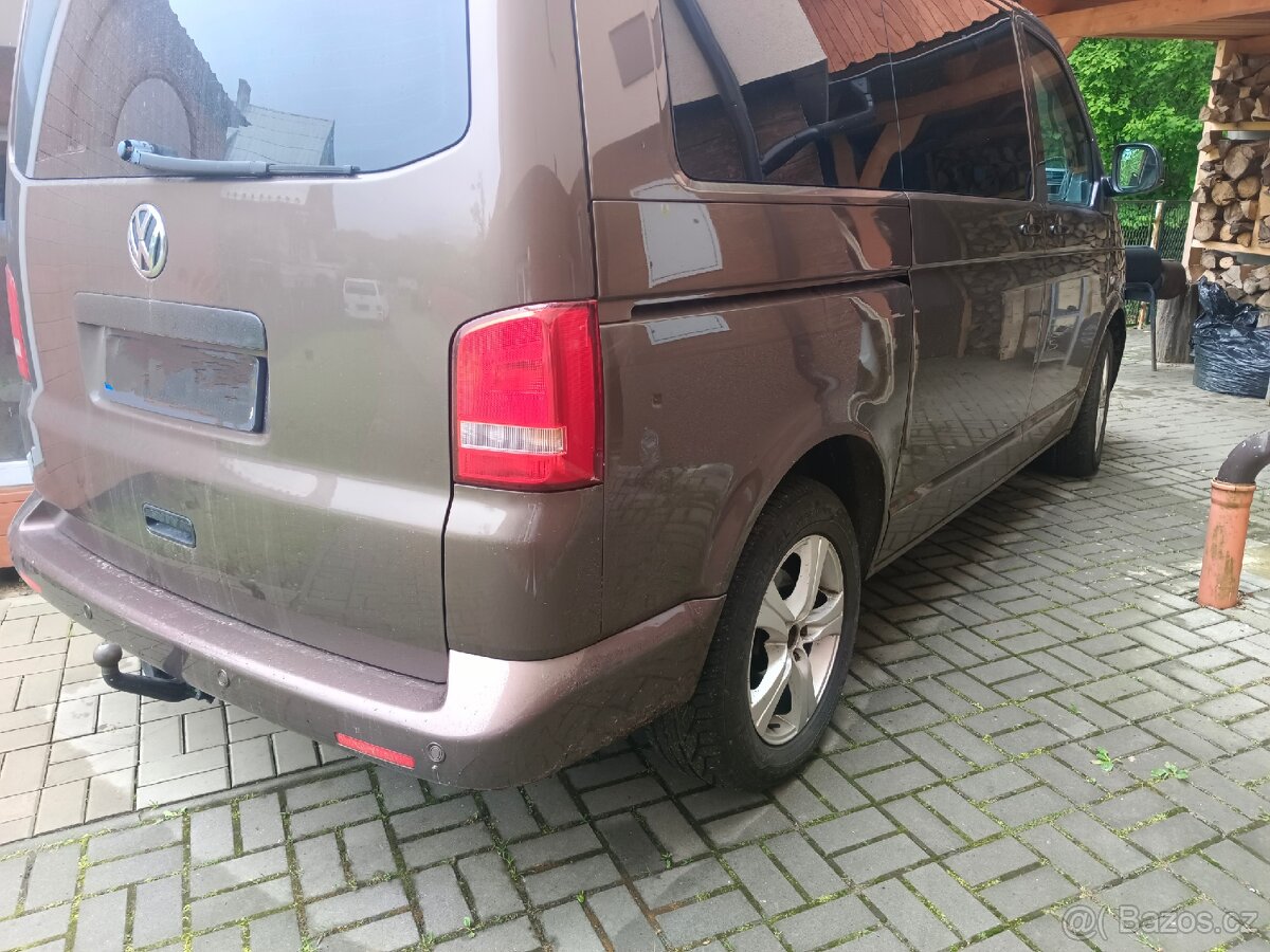 VW Multivan 2.0 ,103kw,7mist - 3