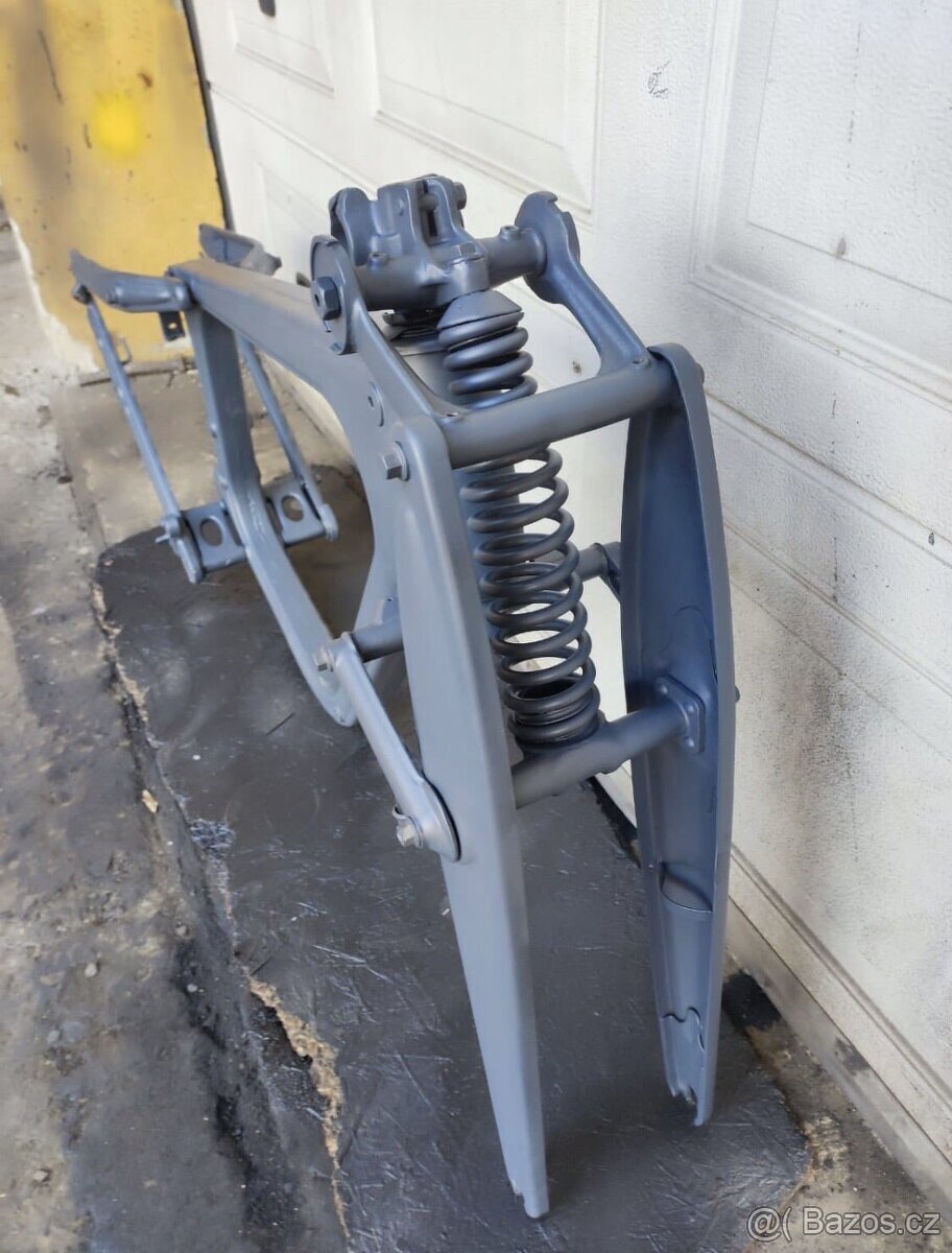 Ram přední vidlice nádrž kastlík IŽ350 IŽ49 DKW - 3