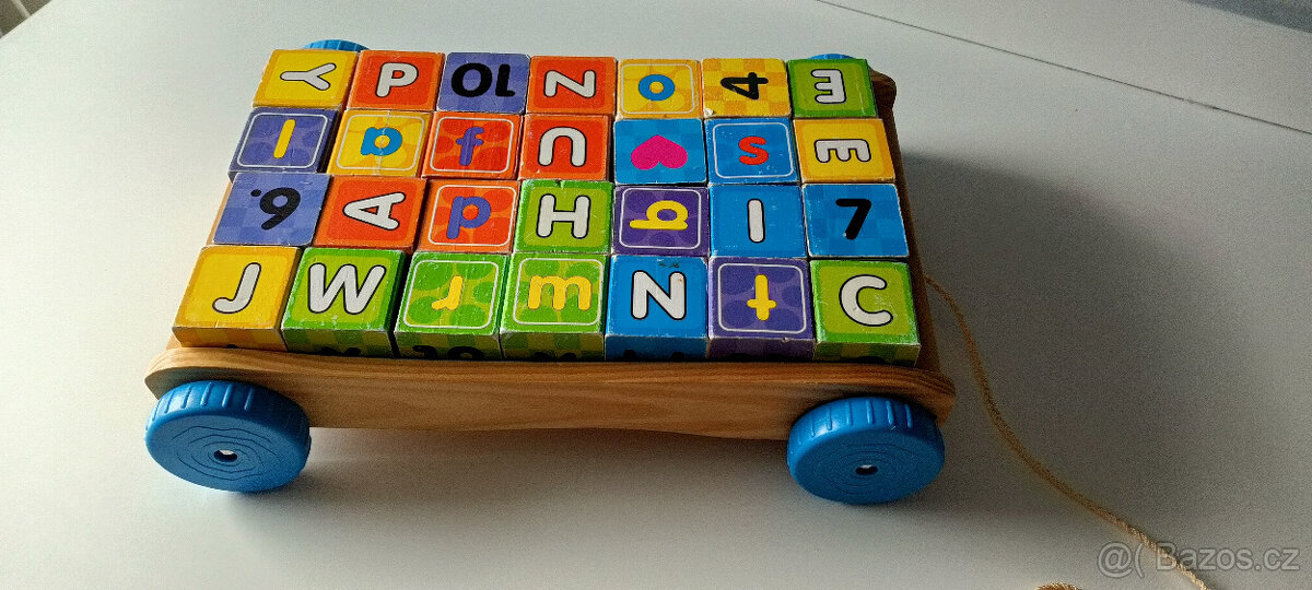 Vozík s dřevěnými kostkami - 3