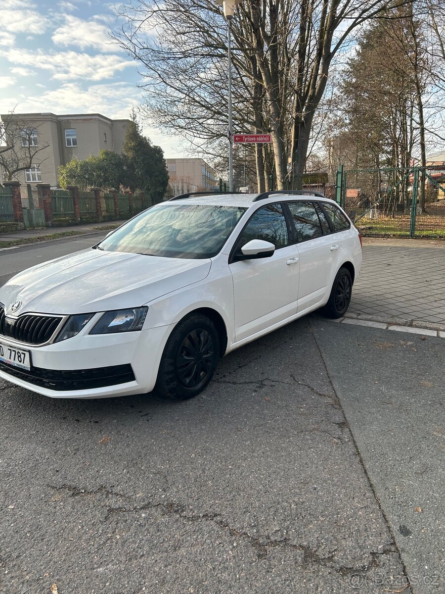 ⭐ Škoda Octavia Combi 1.6 TDI 85 kW | 2017 | Servisní kniha - 3