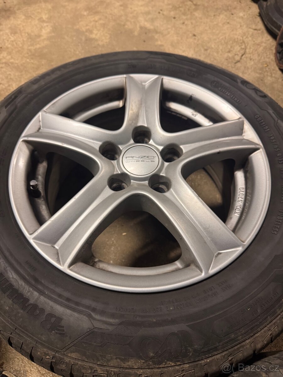 ,,15” Litá kola + pláště - 3