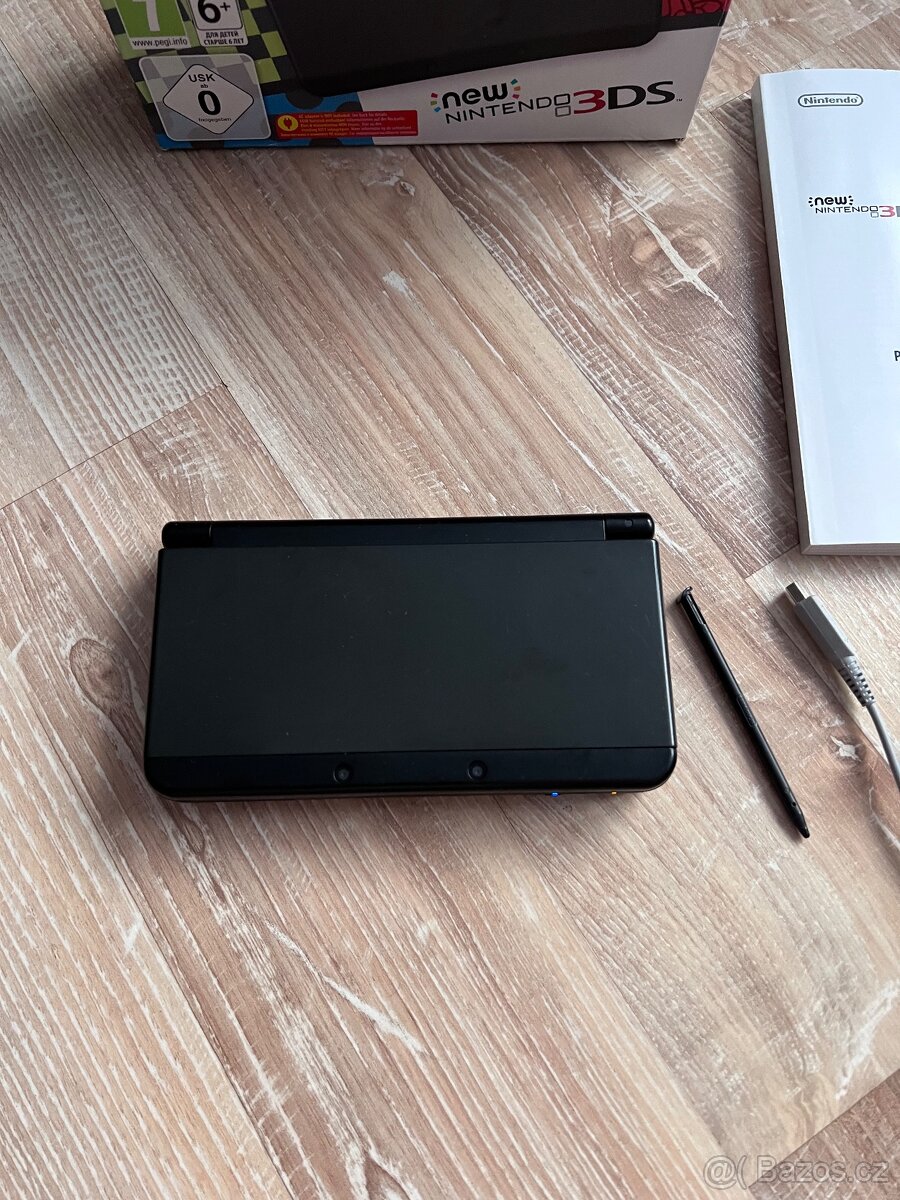 New Nintendo 3DS + příslušenství TOP stav - 3