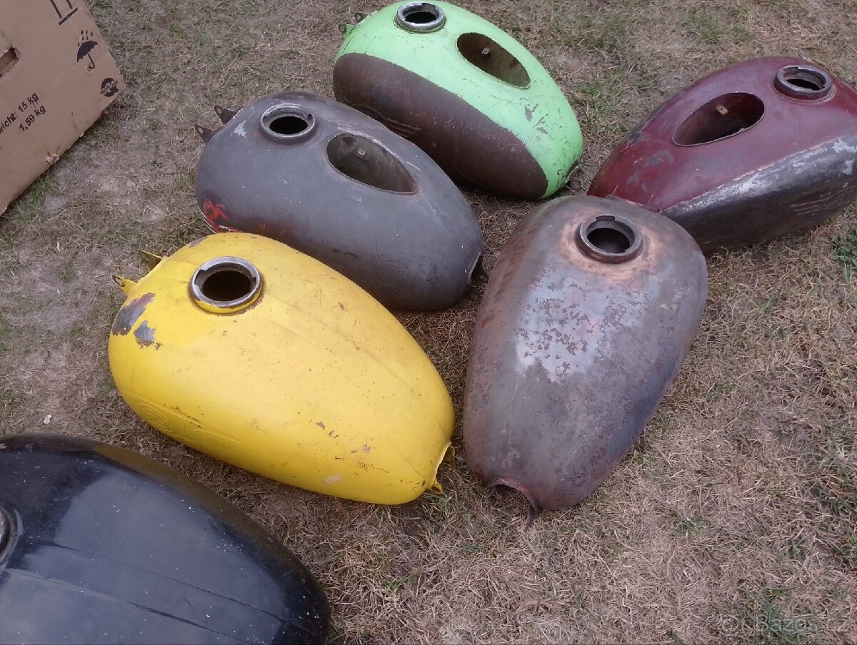 Nádrže Jawa ČZ - 3