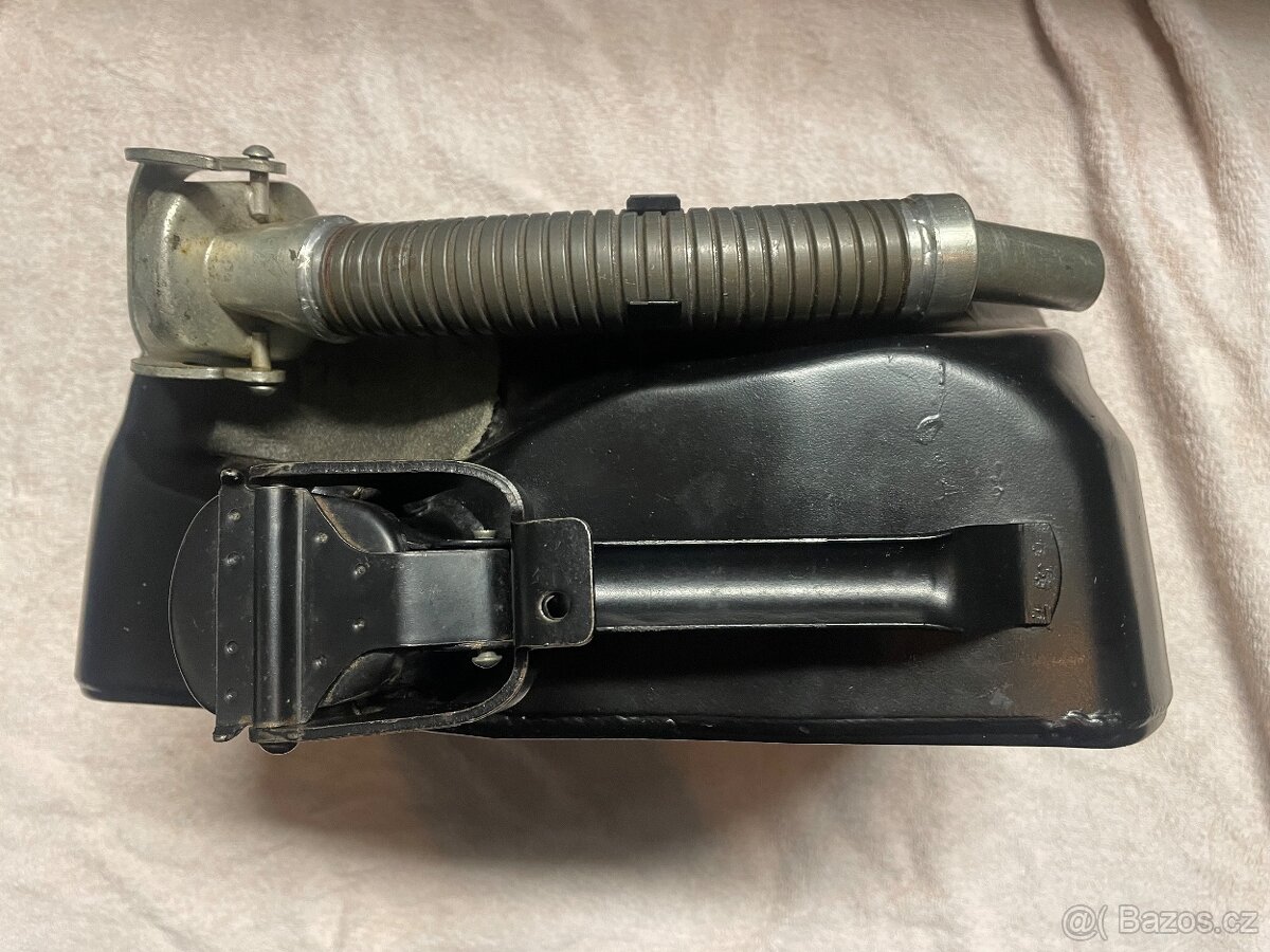 BMW kanystr do rezervy na 9 litrů originál - 3