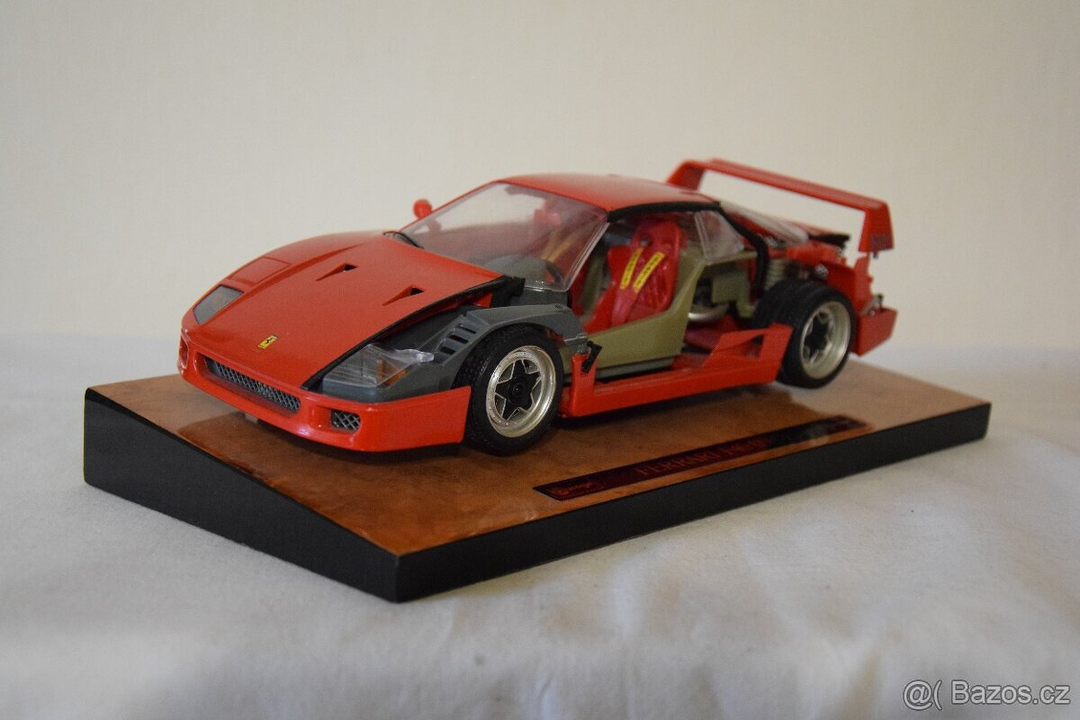 Ferrari F 40 řez 1:18 - 3